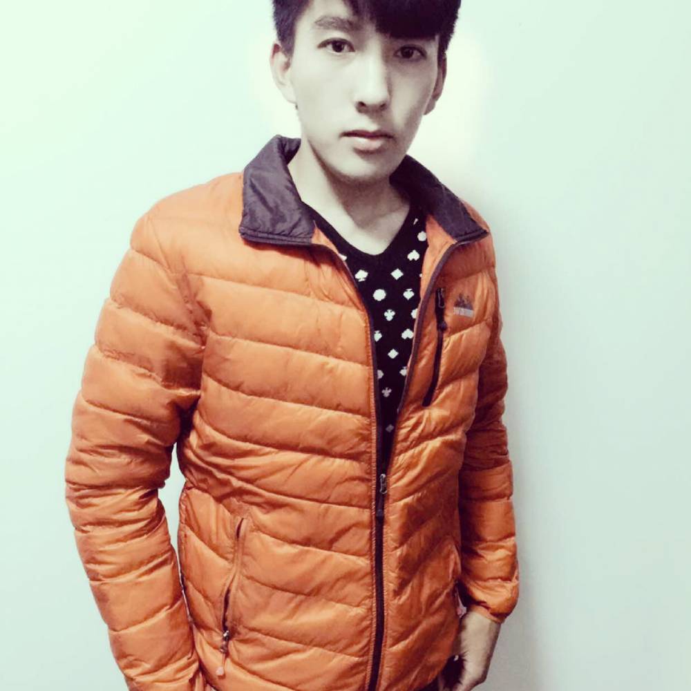 断夏迎深情的照片