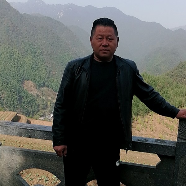 坦率打帅哥的照片
