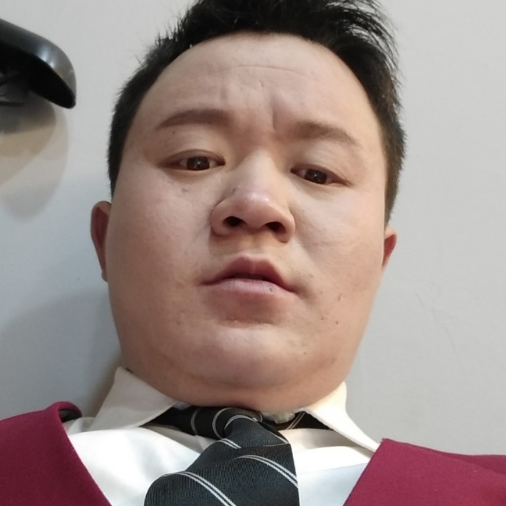 直率拾忆舒荷的照片