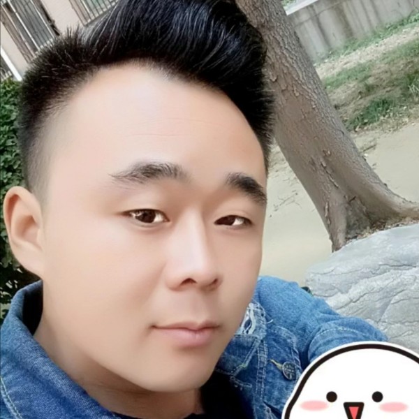 上官小新的照片