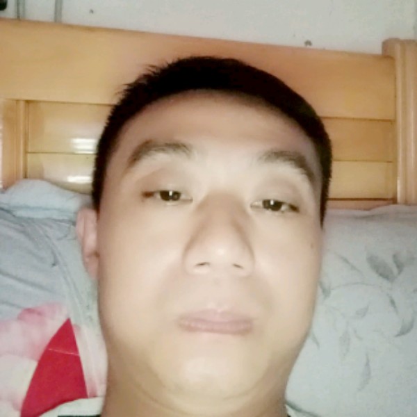 导师回眸迷人的照片