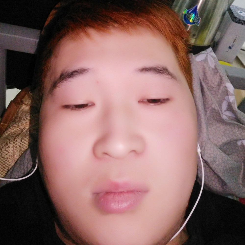 大力耳机的照片