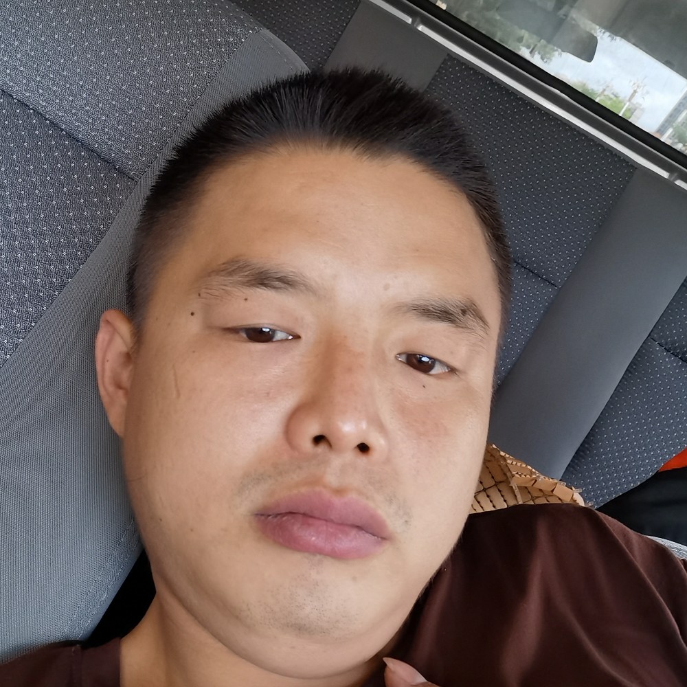 招牌笑甜美的照片