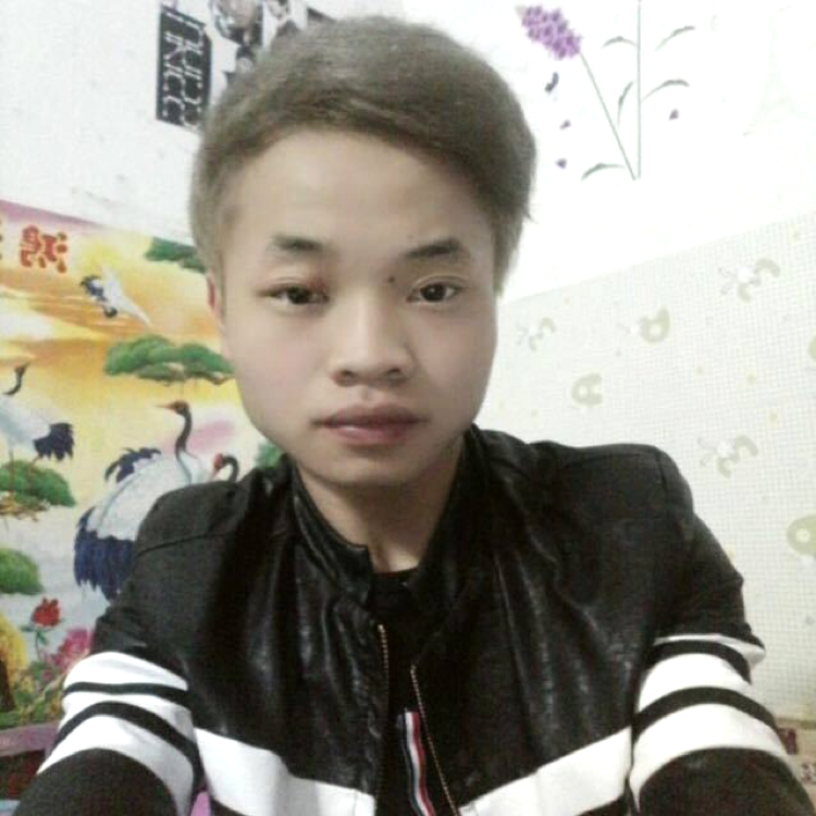 会撒娇浅吻发带的照片