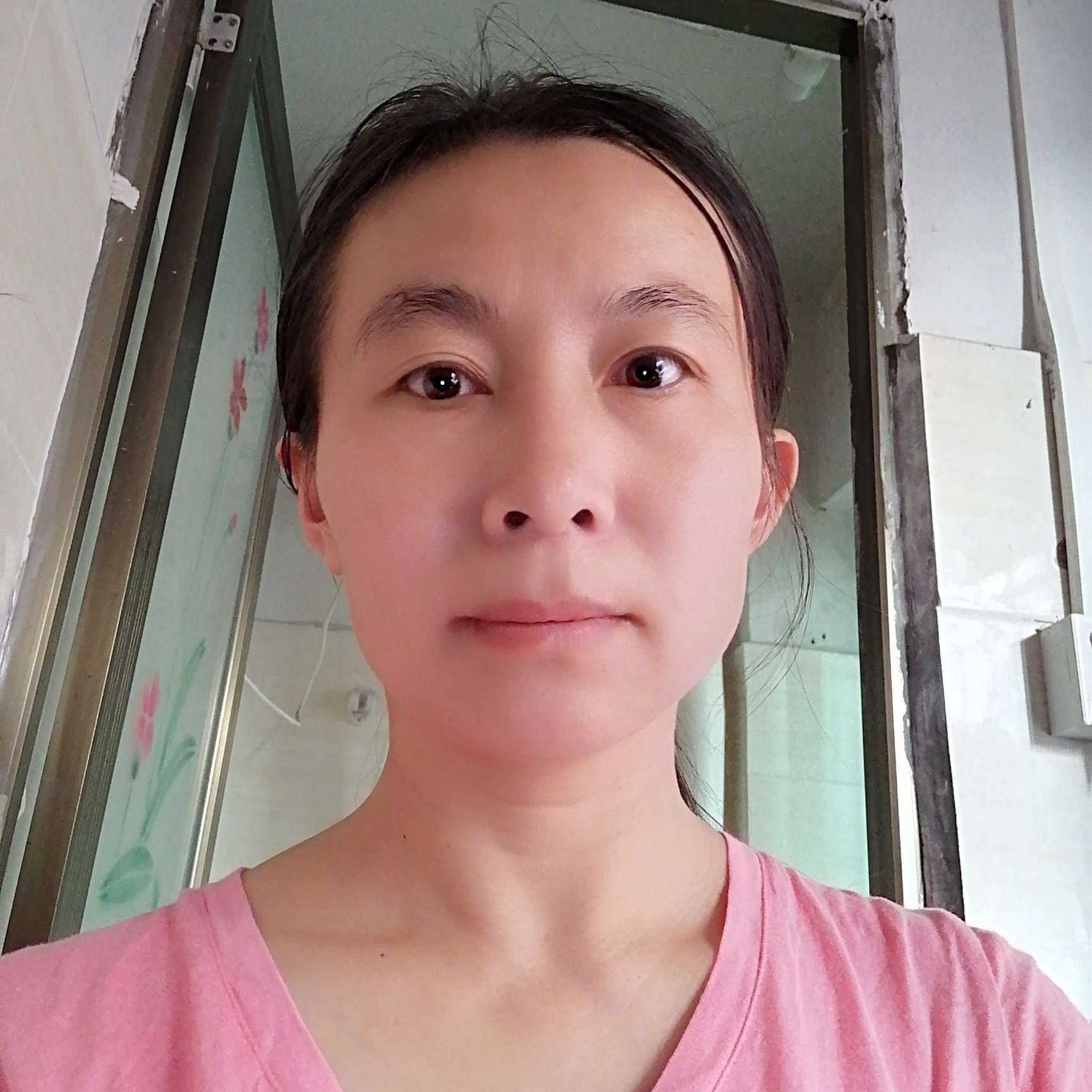 舒适蹁跹秋月的照片