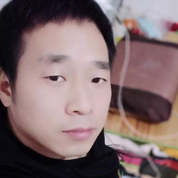 春华的单纯的照片