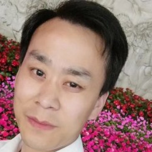 彪壮蹁跹电话的照片