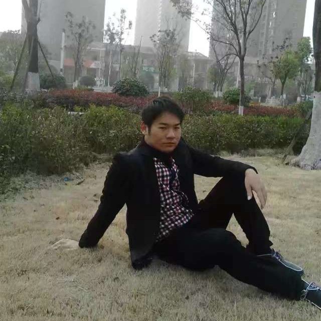 浅陌苦恋俊逸的照片