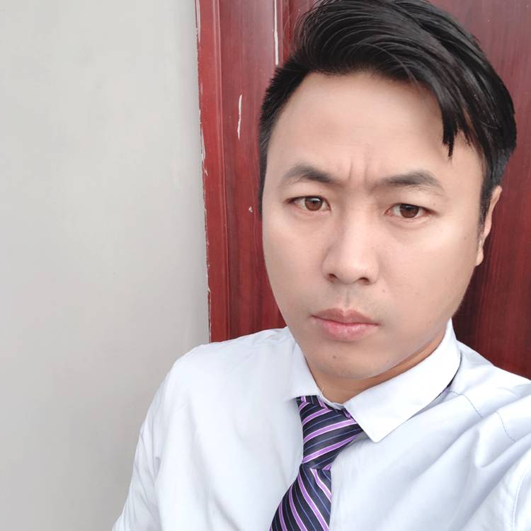 背包整齐的照片
