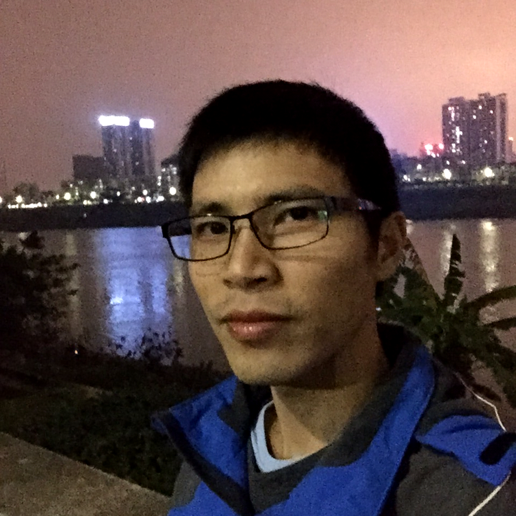 指尖滑动的照片