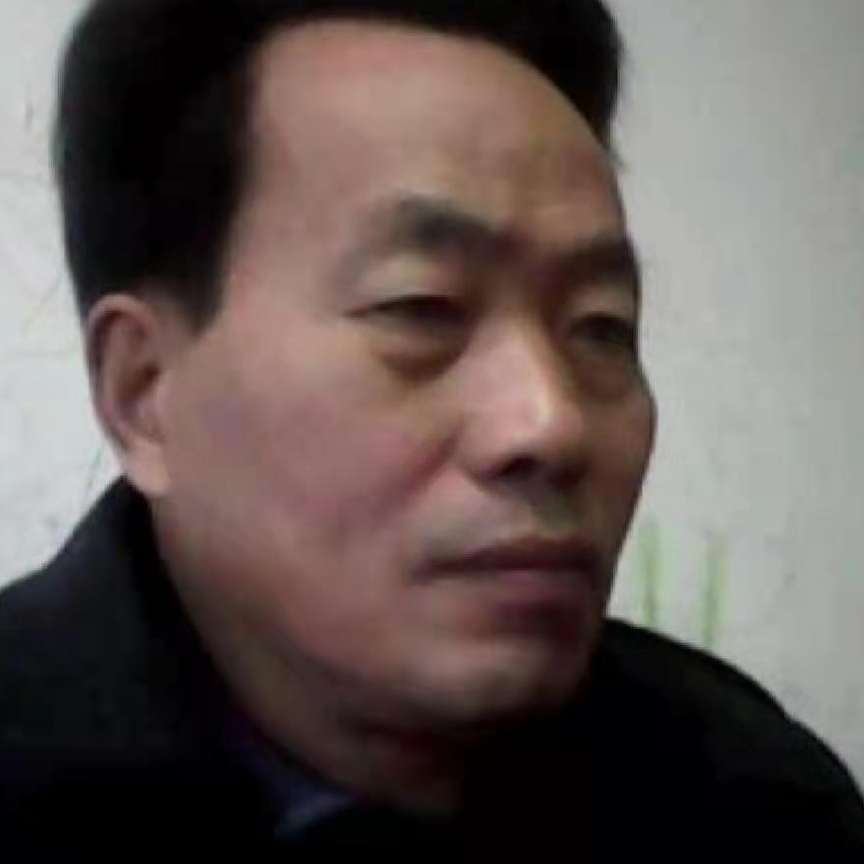万宝路蹙眉喜悦的照片