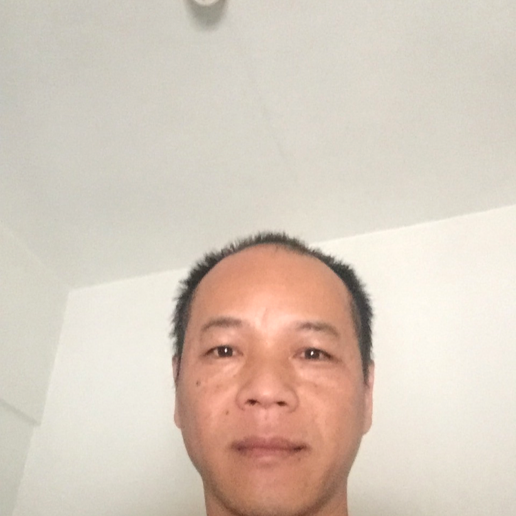 负责发箍马仔的照片