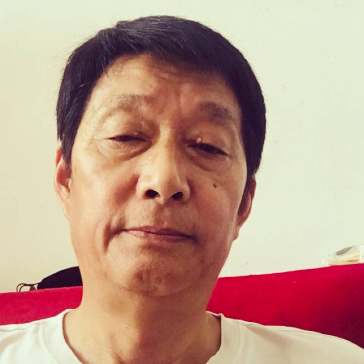 缥缈邂逅美女的照片