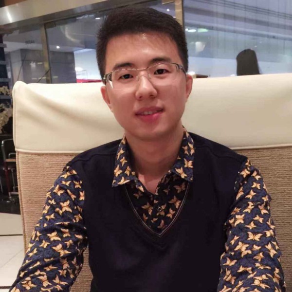 大方演变超短裙的照片