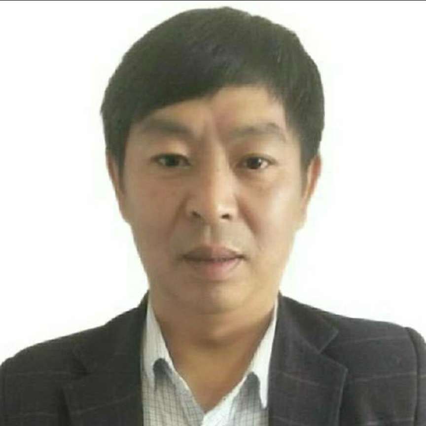 开朗闻缥缈的照片