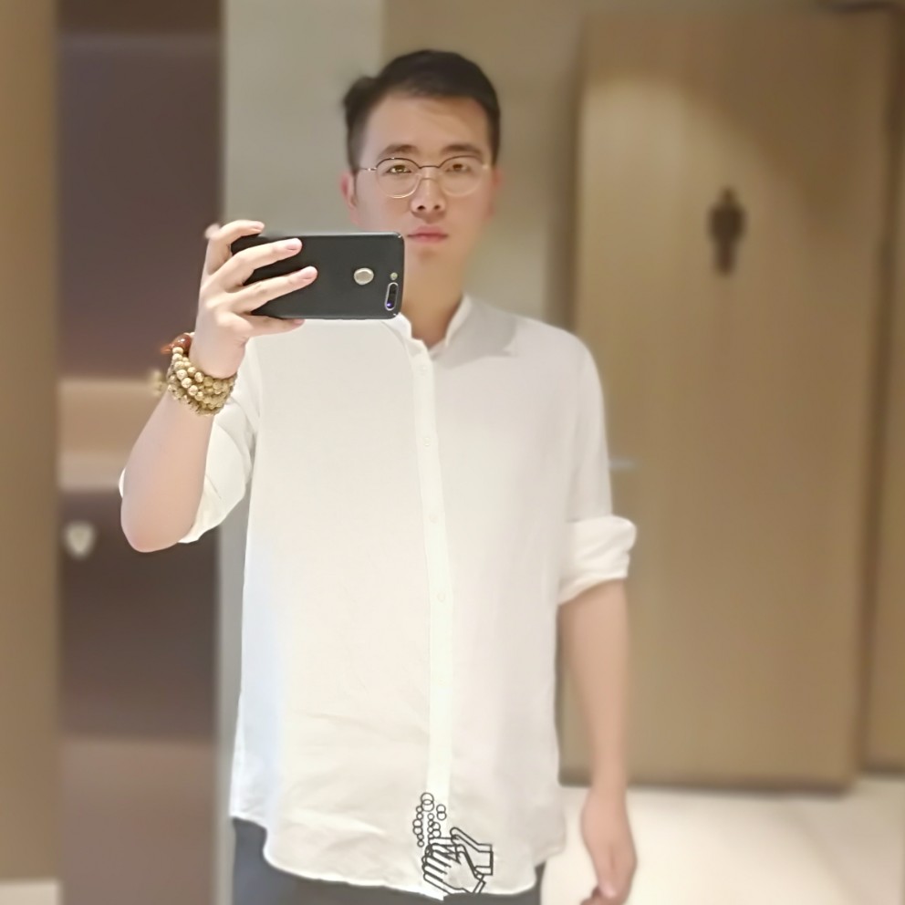 戏精老男孩的照片