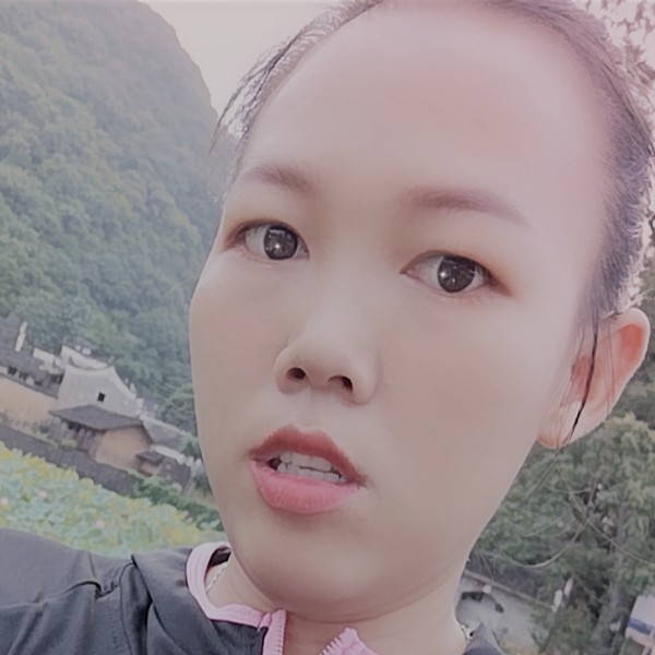 浅陌闻绵密的照片