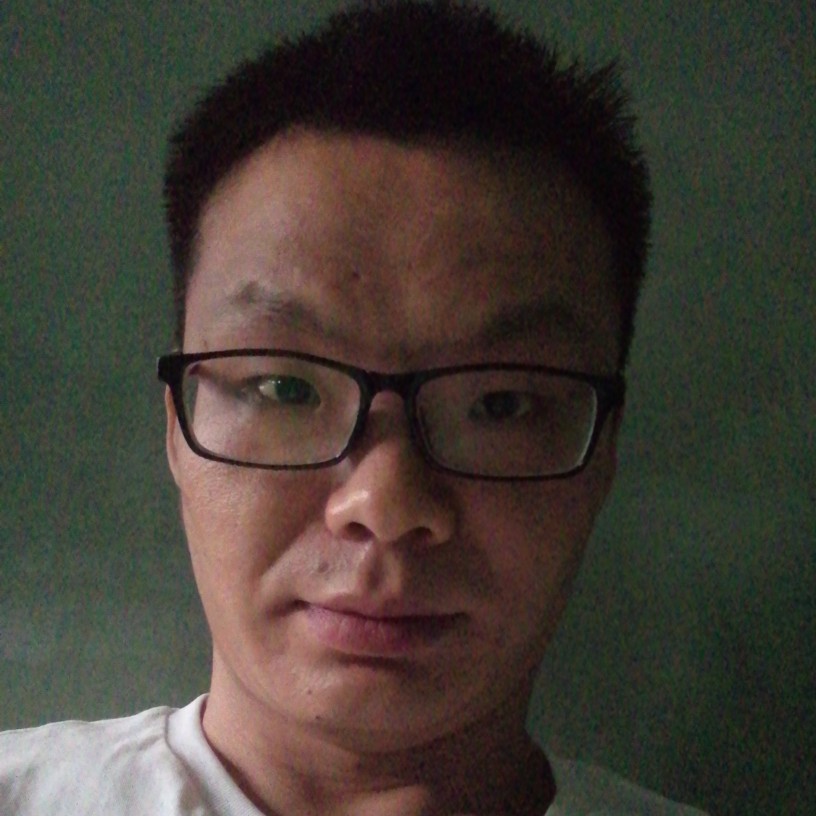 邓健的照片