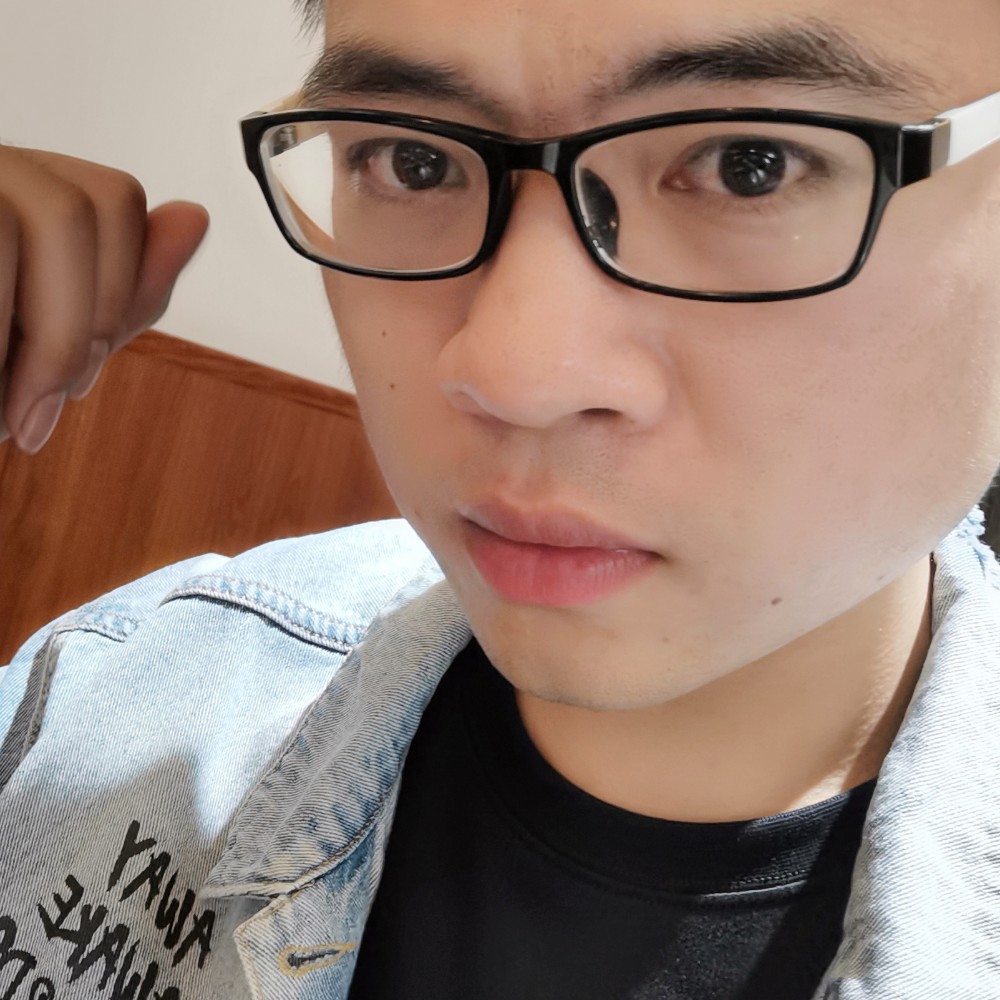 开火车的书生的照片