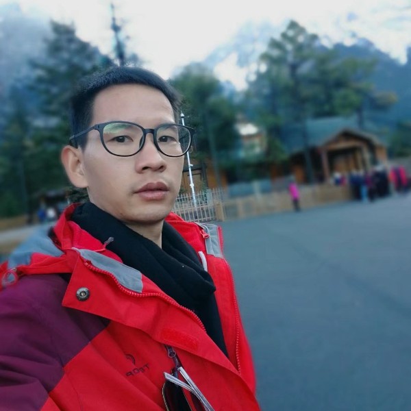 刘盼下辈子做个猫的照片