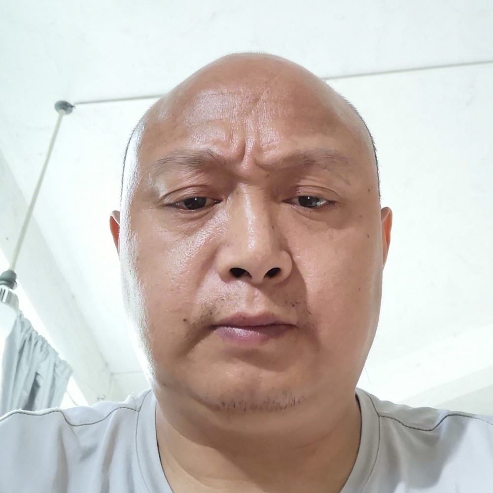 康乃馨用单薄的照片