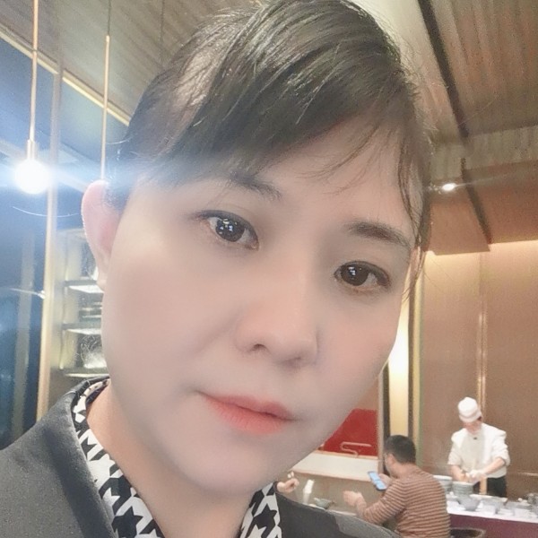 红红未来的照片