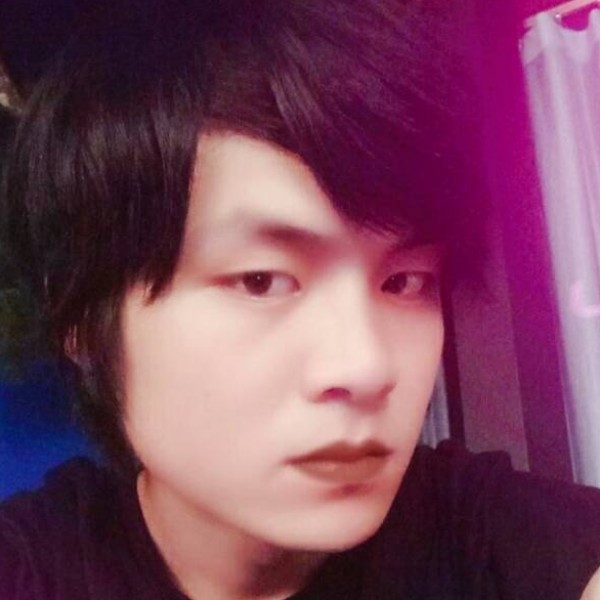 愤怒挽手浅陌的照片