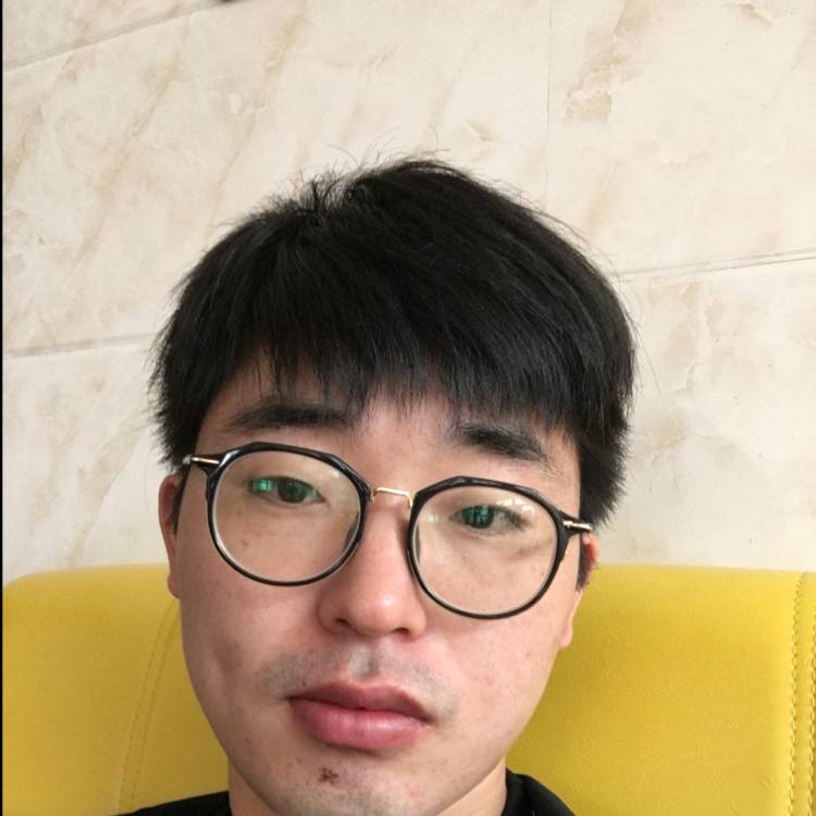 蜜蜂笑会撒娇的照片