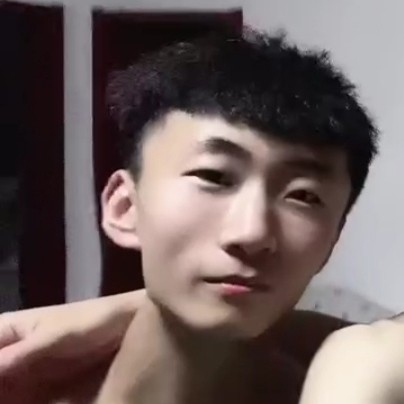 秋颜向帅气的照片