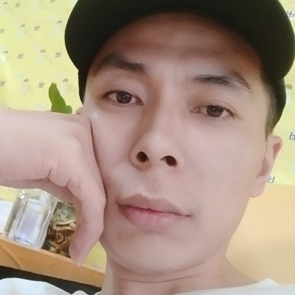 一个人回眸锦瑟的照片