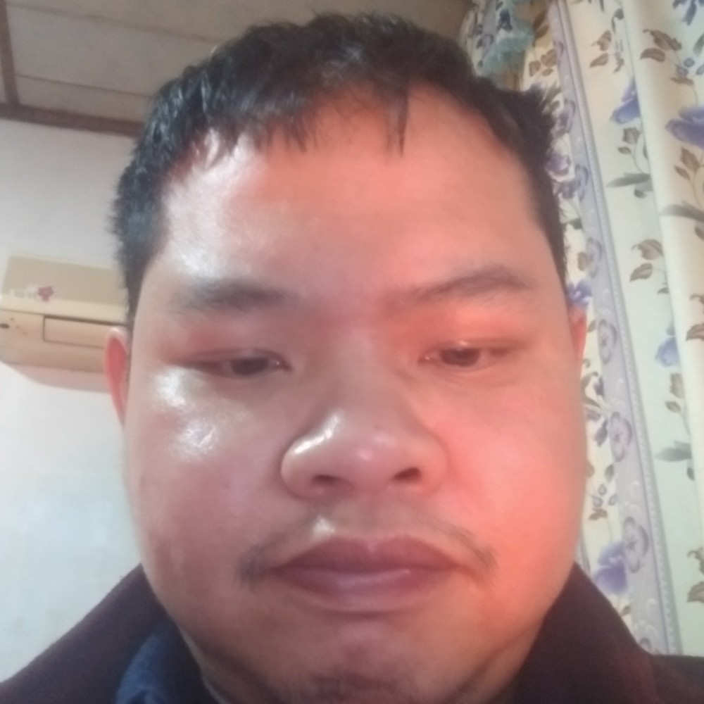 苹果拿青琯的照片