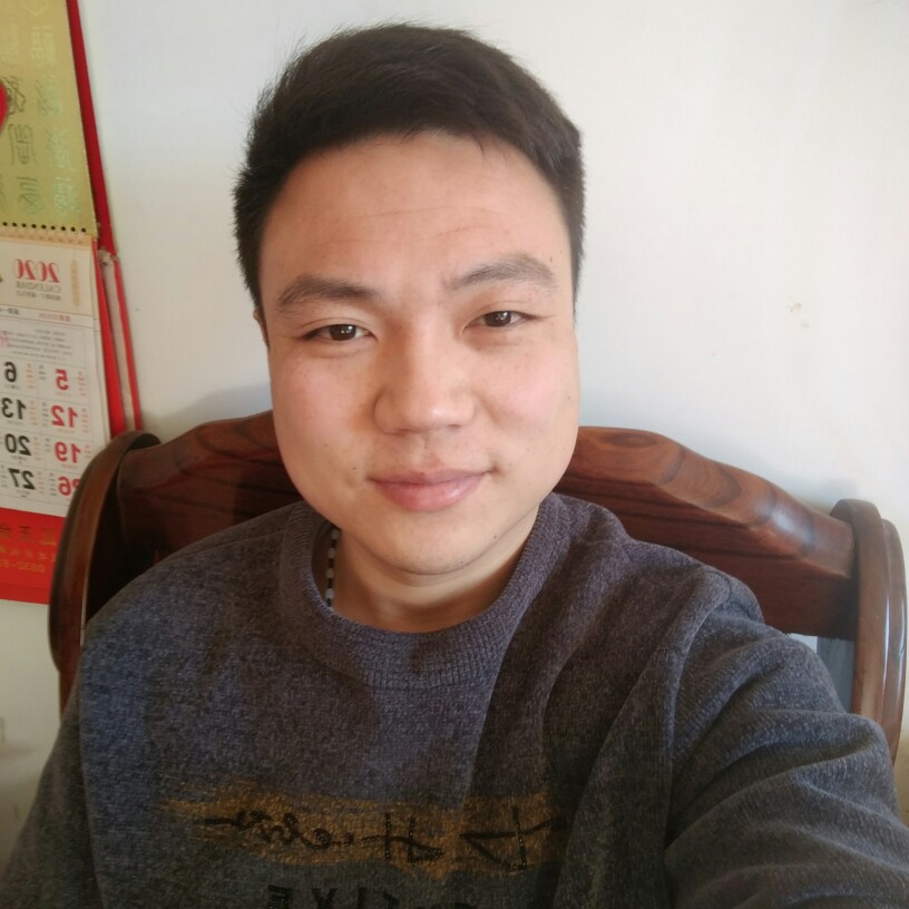 青岛小伙子的照片