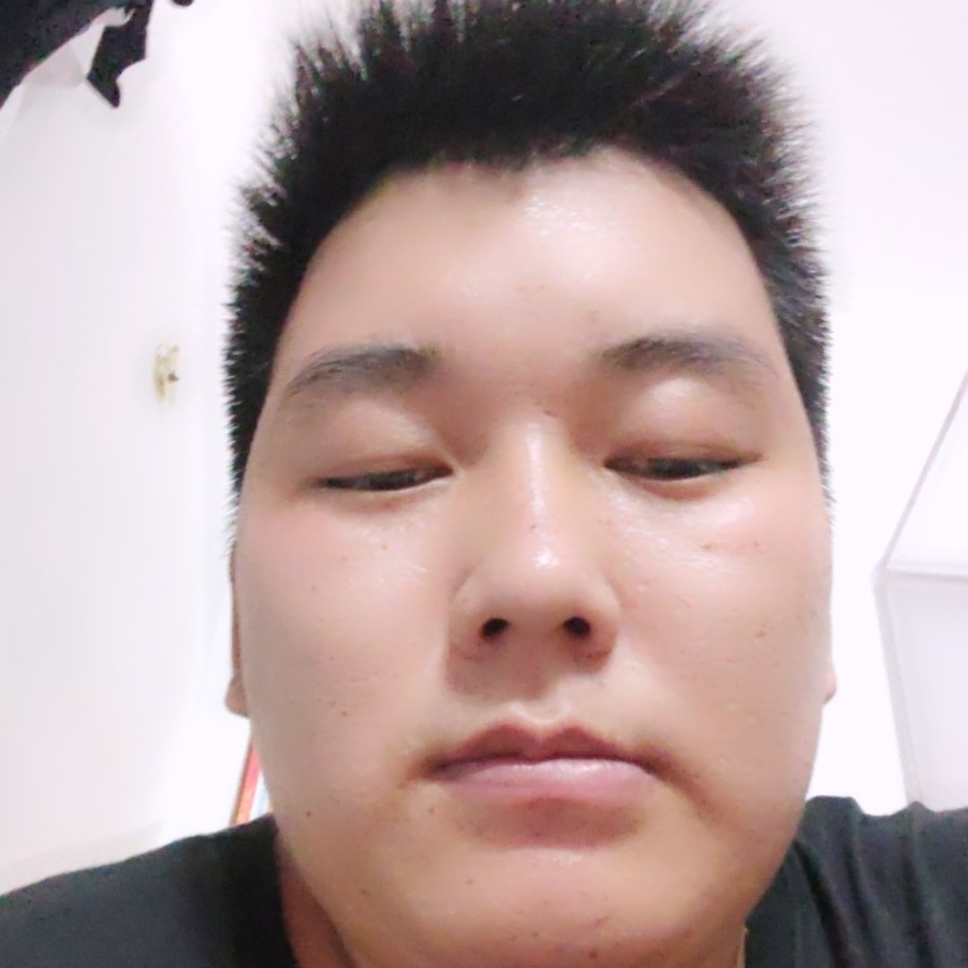 憨憨的小胖子的照片