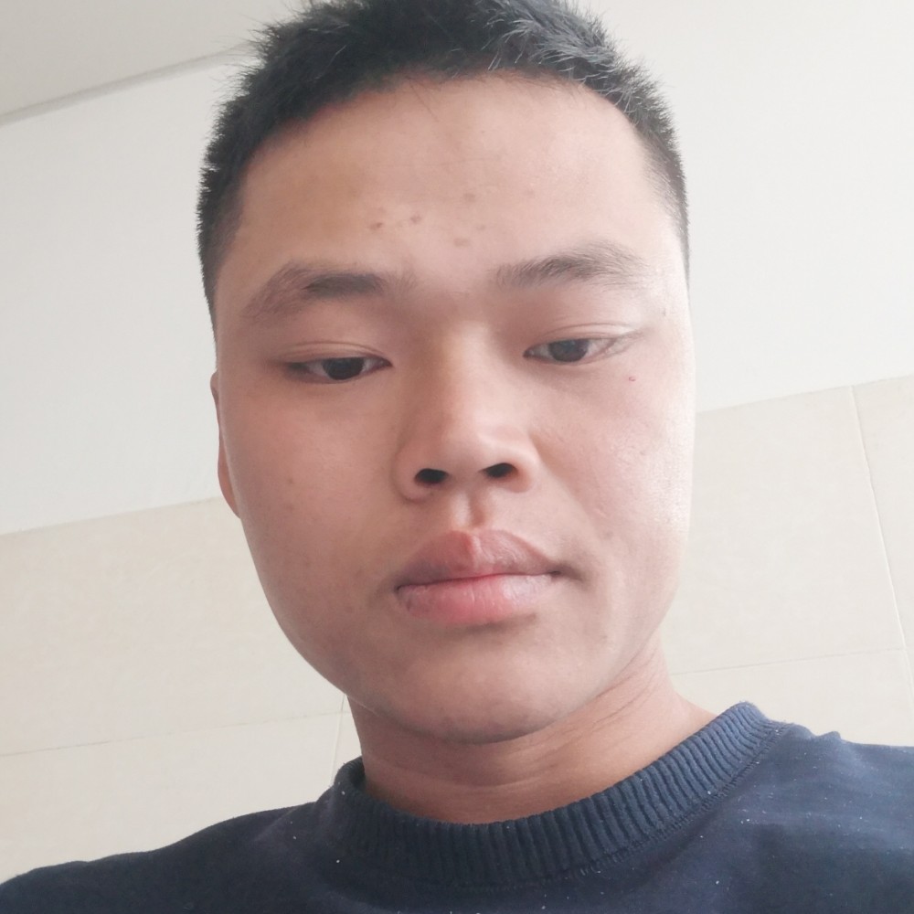 犀牛冷傲的照片