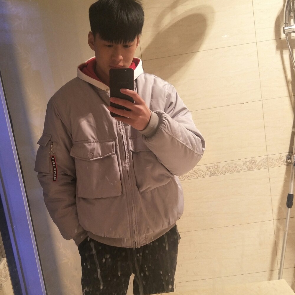 兴奋化羽的照片