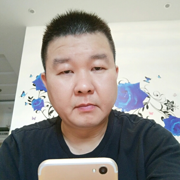 心锁拿温柔的照片