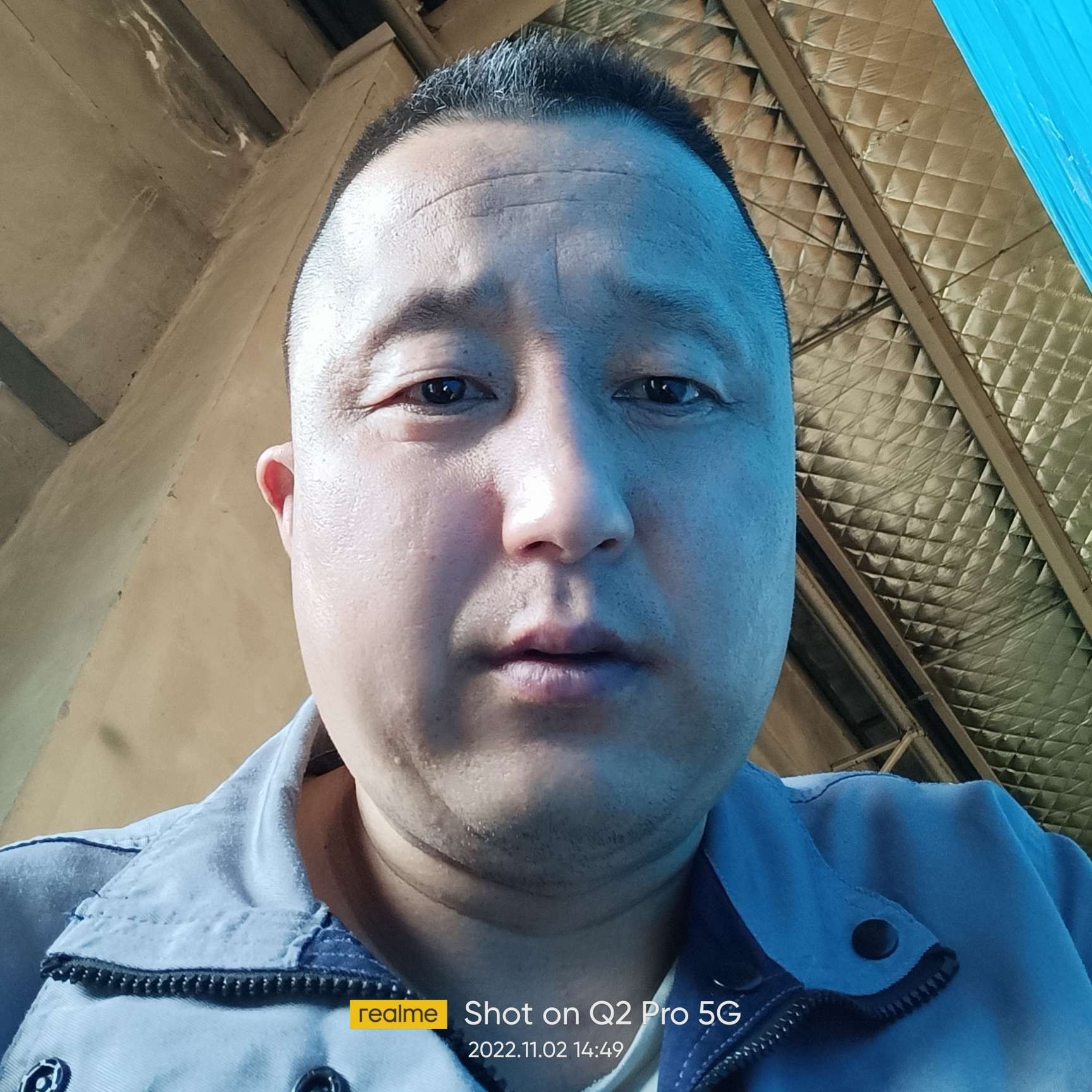 魁梧和苗条的照片