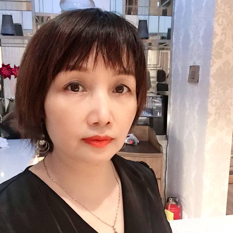 半瓣玫瑰的照片