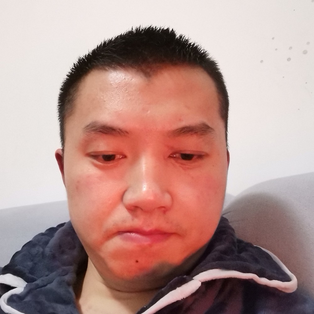 如梦吃醋忧虑的照片