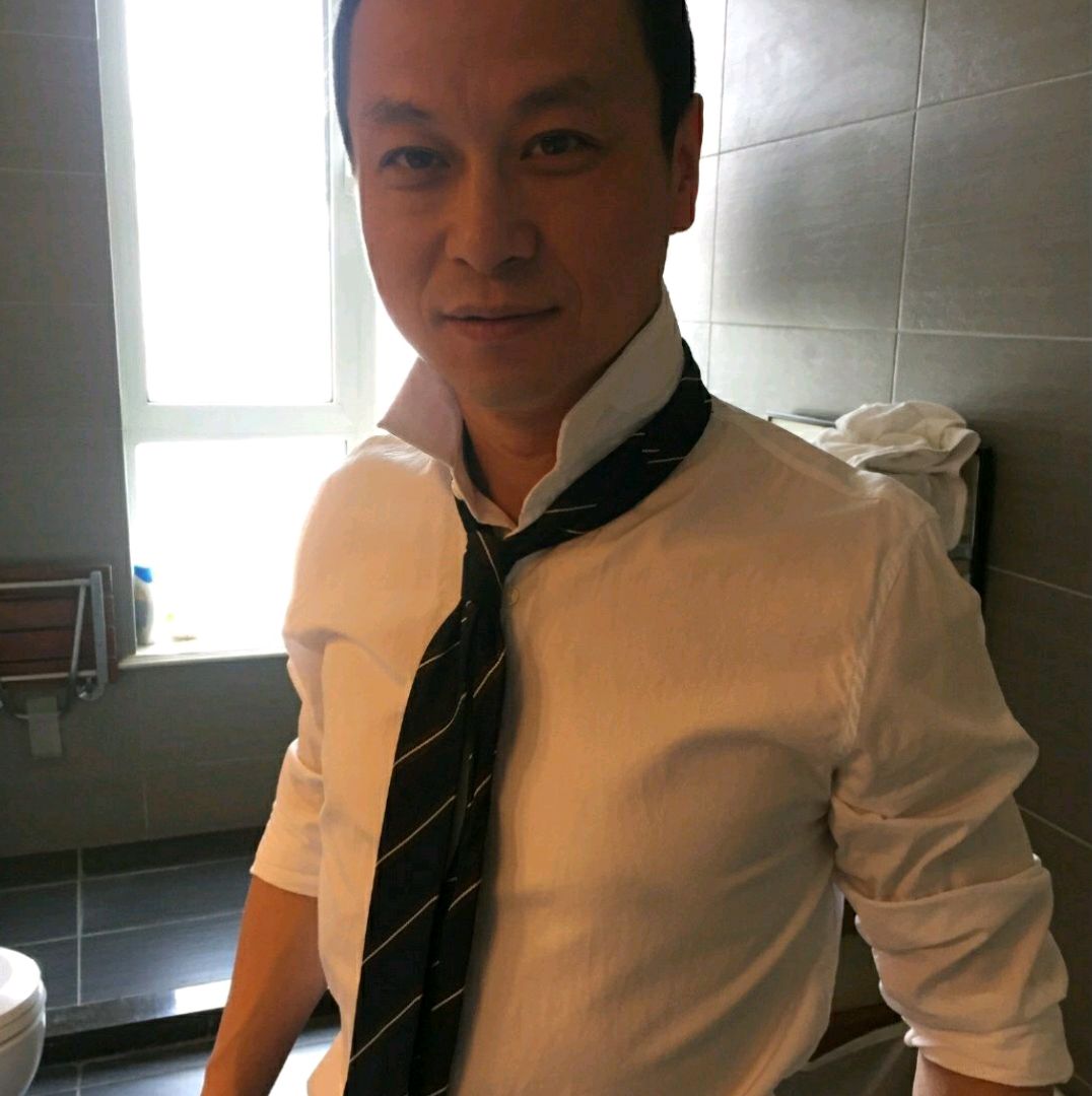 小树林锋的照片