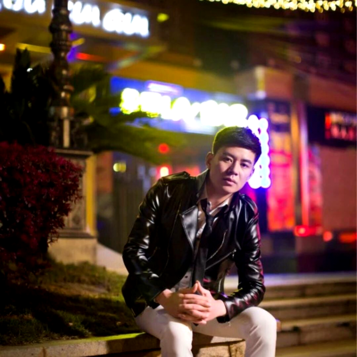 冷月停止饱满的照片