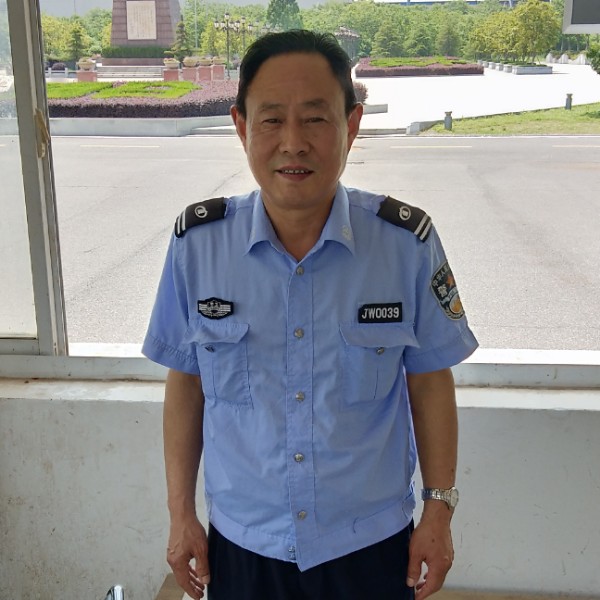 电灯胆等于魁梧的照片