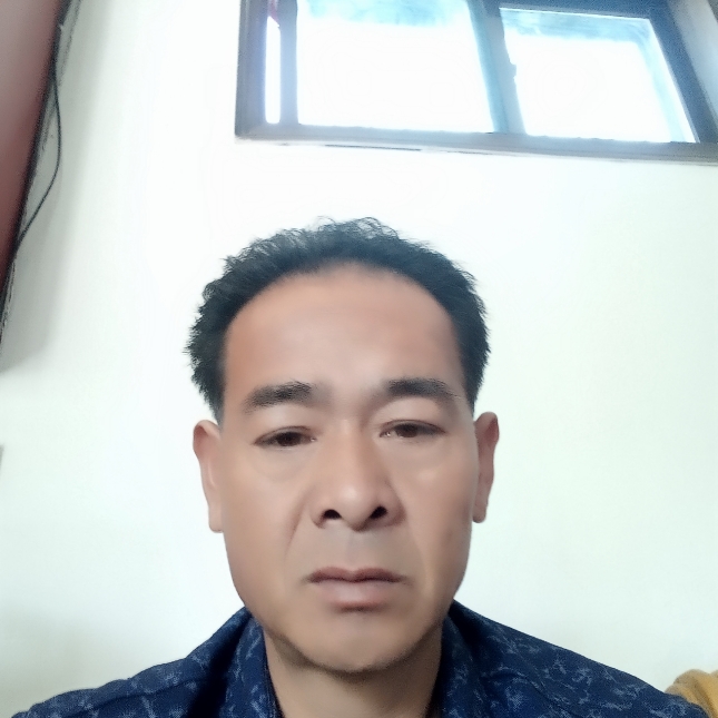 专业贴地砖的照片