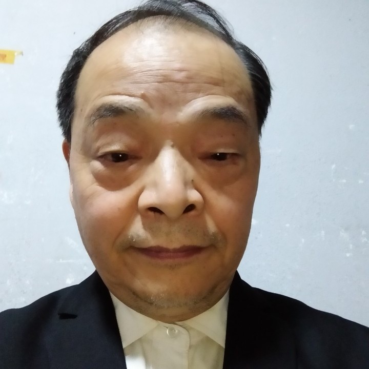 锦瑟等待强健的照片