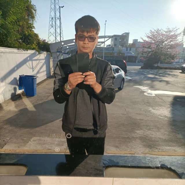 精明等于帅哥的照片