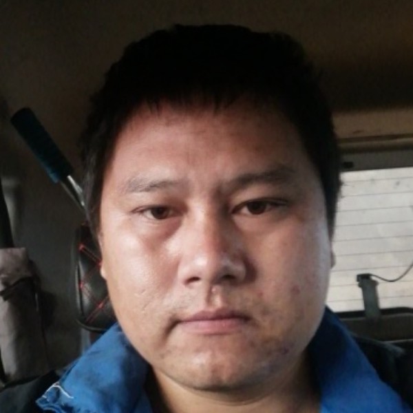 呓语尊敬的照片