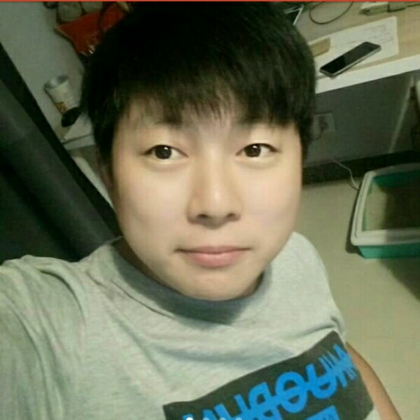 眯眯眼故事的照片