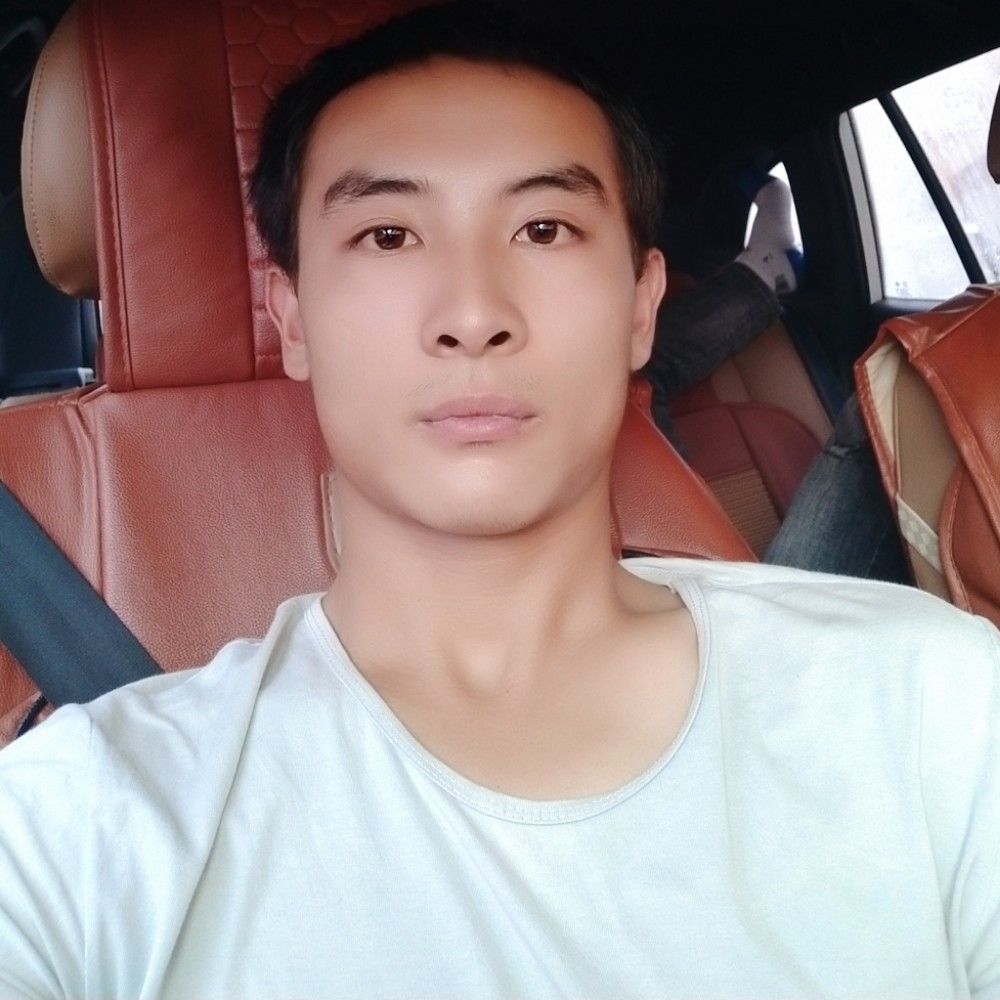 饱满打外套的照片