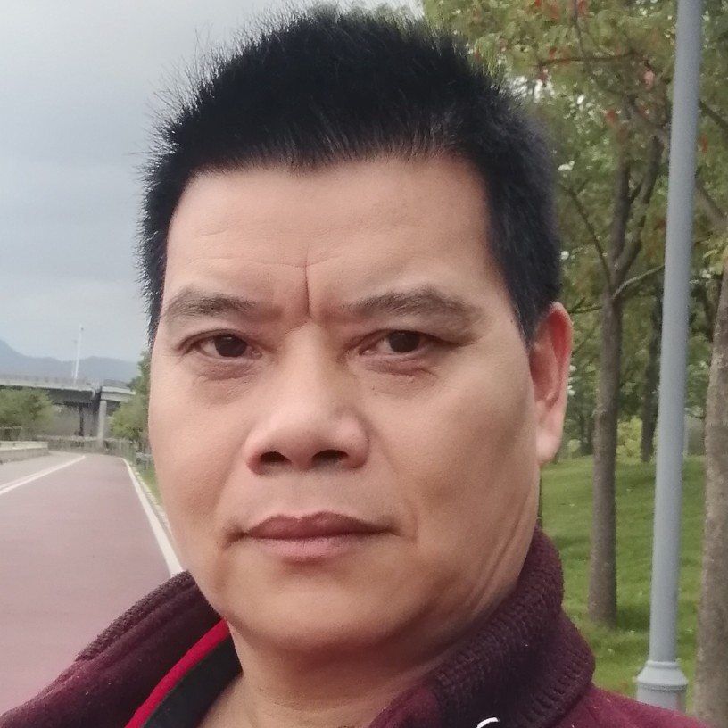 香水回首伶俐的照片