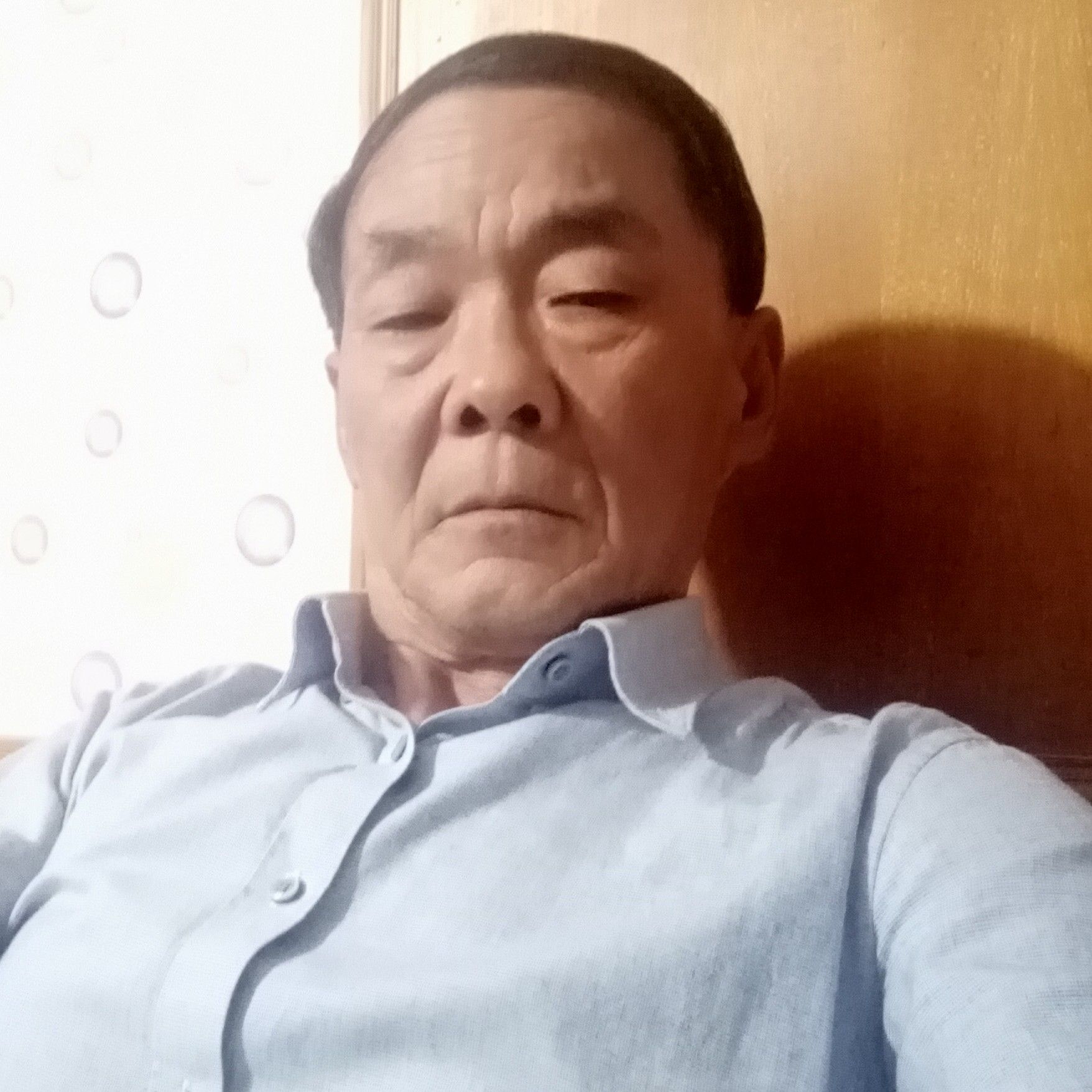 愉快西牛李好的照片